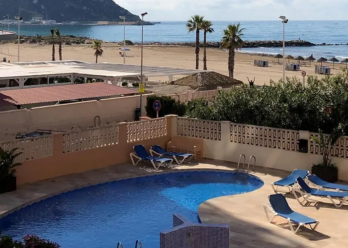 アパート Edificio Amatista カルプ