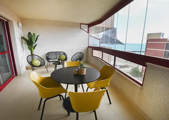 アパート Edificio Amatista カルプ